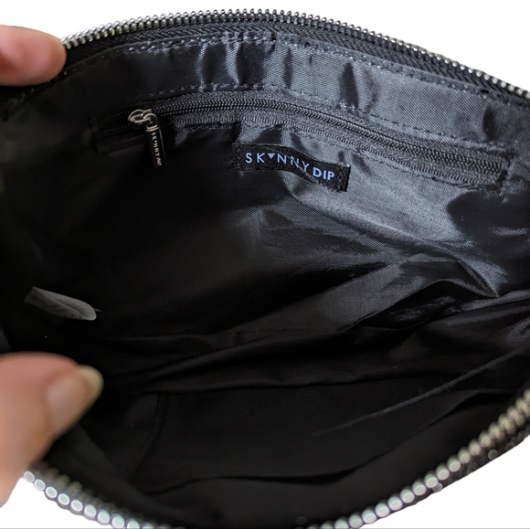 NWT Skinny Dip London Sparkly Black with Silver Happy ⚡⚡Face Purse - Picture 11 of 16